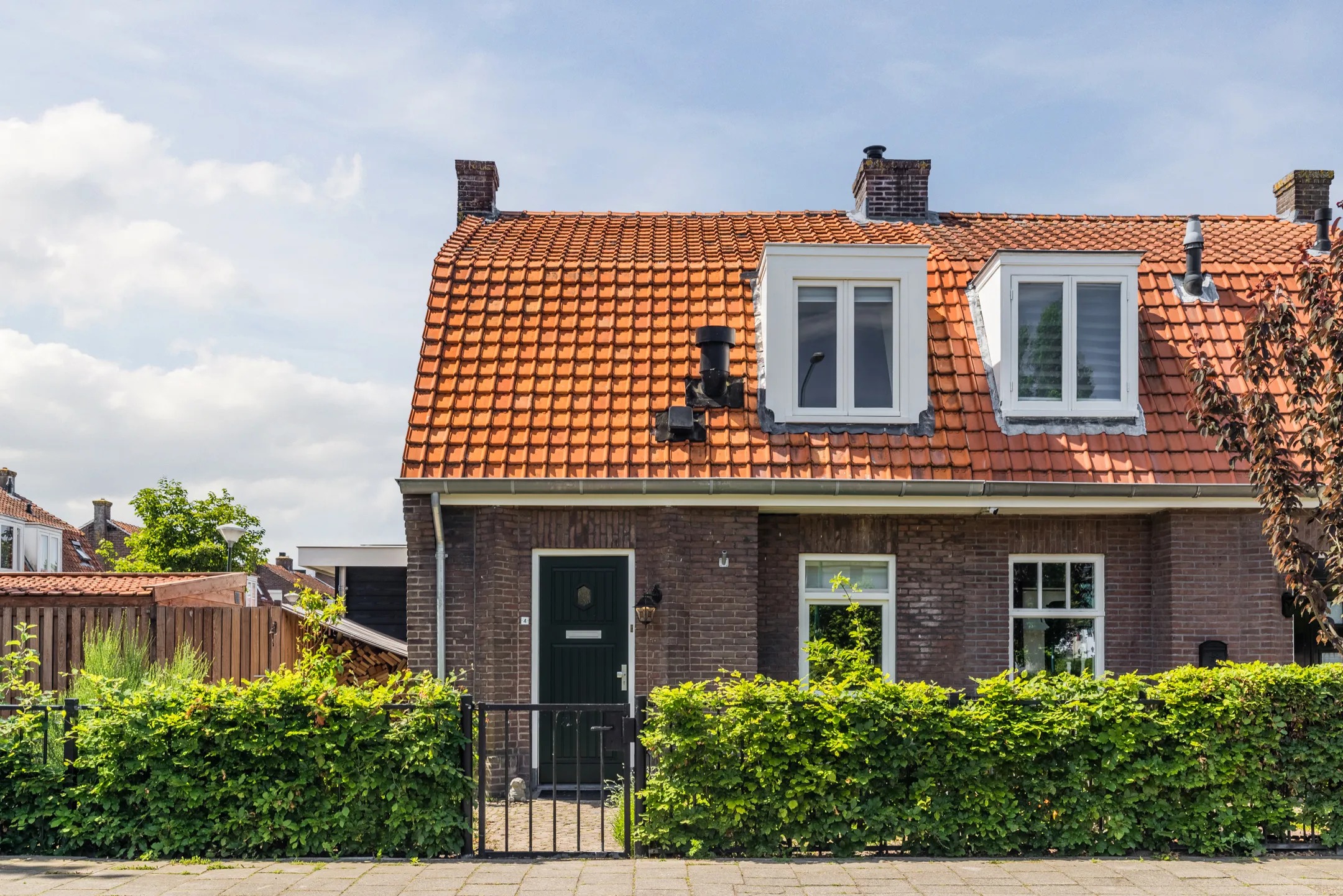 2-onder-1-kapwoning Burgemeester Cambier van Nootenstraat 4 in Maarssen