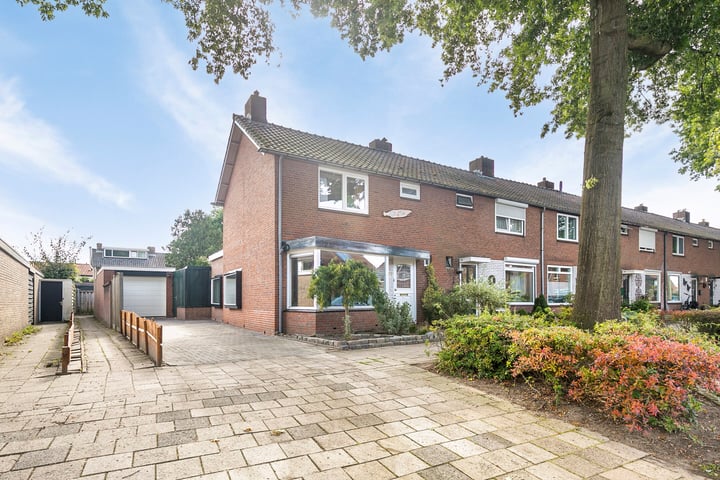 Eengezinswoning, hoekwoning Wensinkstraat 31 Borne