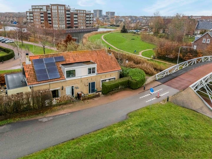 2-onder-1-kapwoning (dijkwoning) Voordijk 478 in Barendrecht