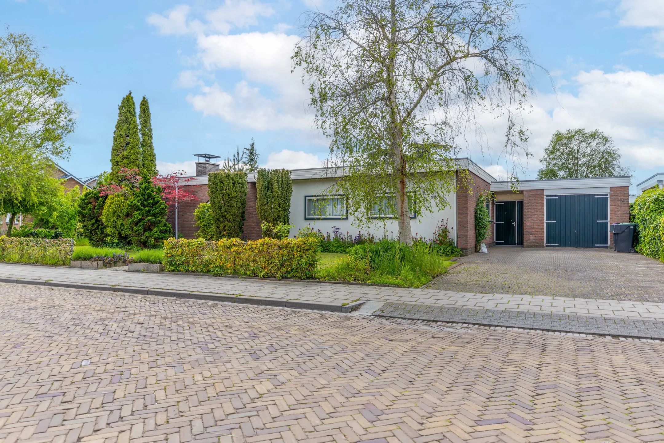 Vrijstaande woning De Omloop 10 Surhuisterveen
