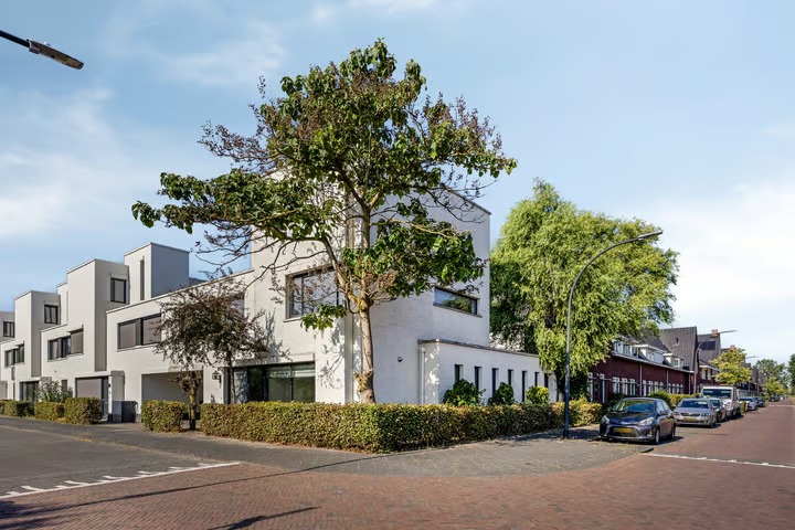 Hoekwoning Vreeswijkstraat 1 in Tilburg