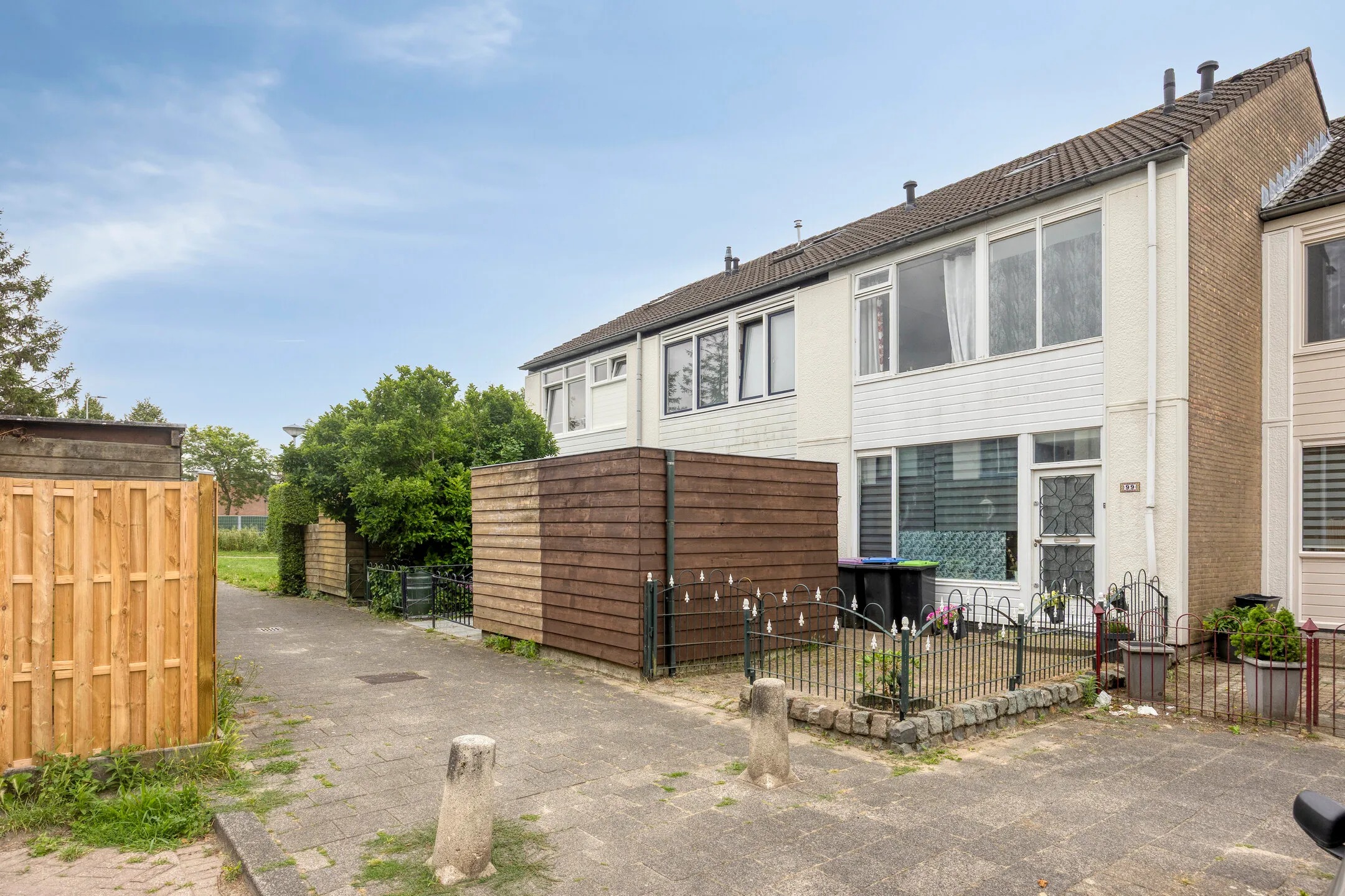 Tussenwoning Saturnusstraat 99 in Spijkenisse