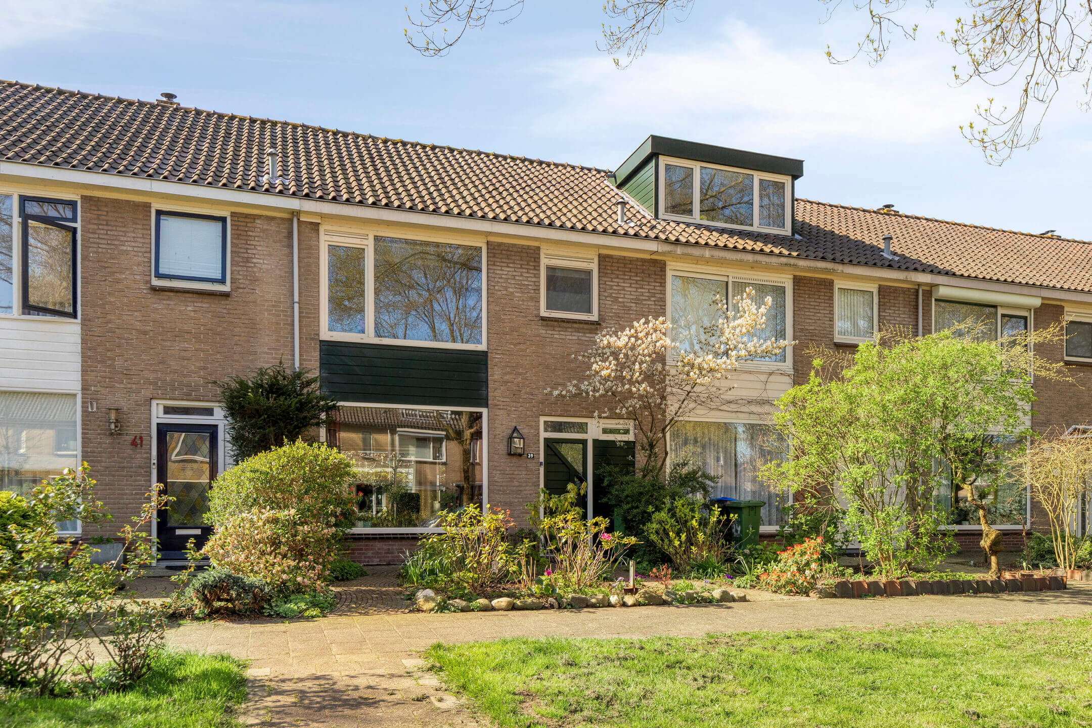 Tussenwoning Laan 1954 39 in De Meern