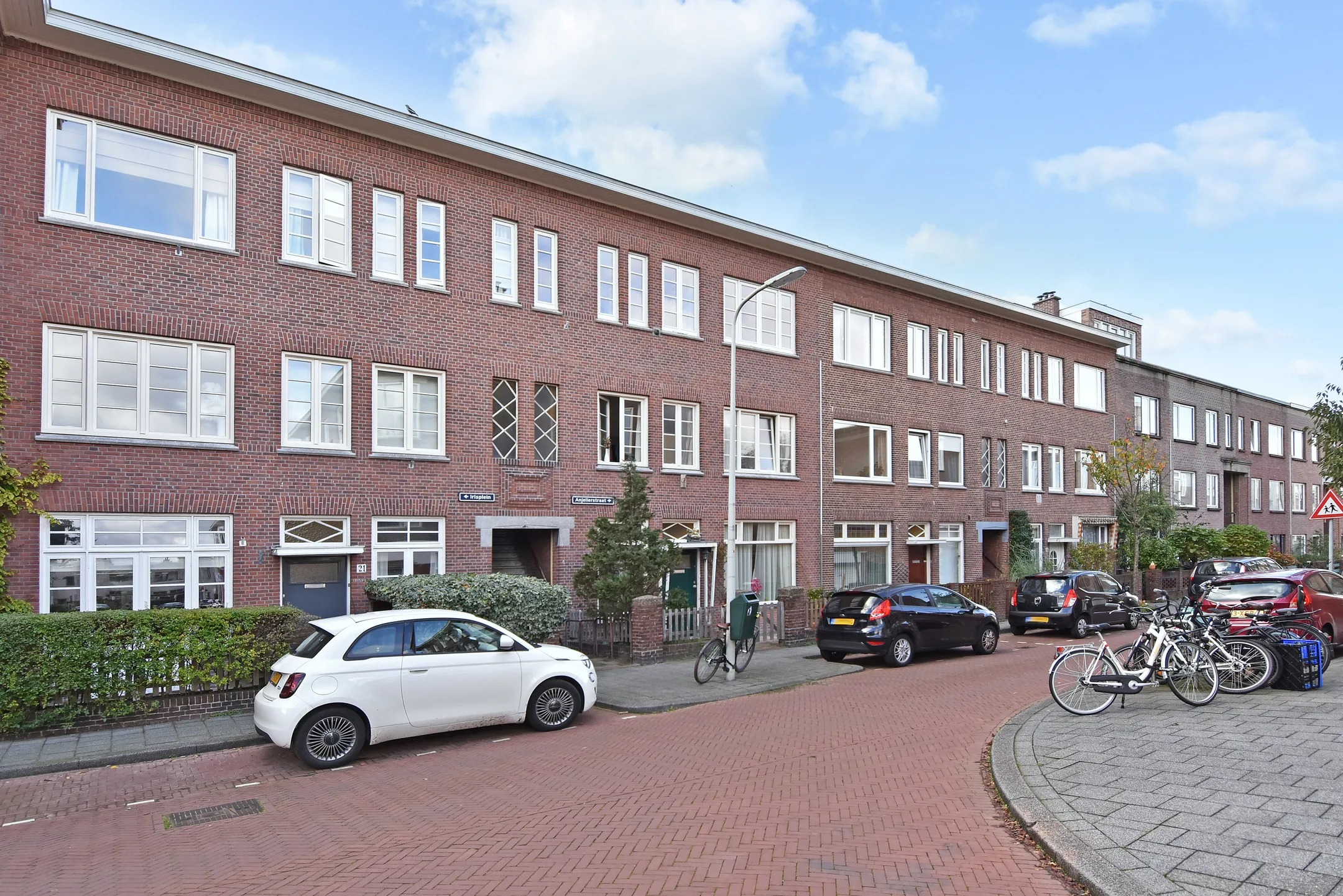 Portiekflat Anjelierstraat 2 in Den Haag