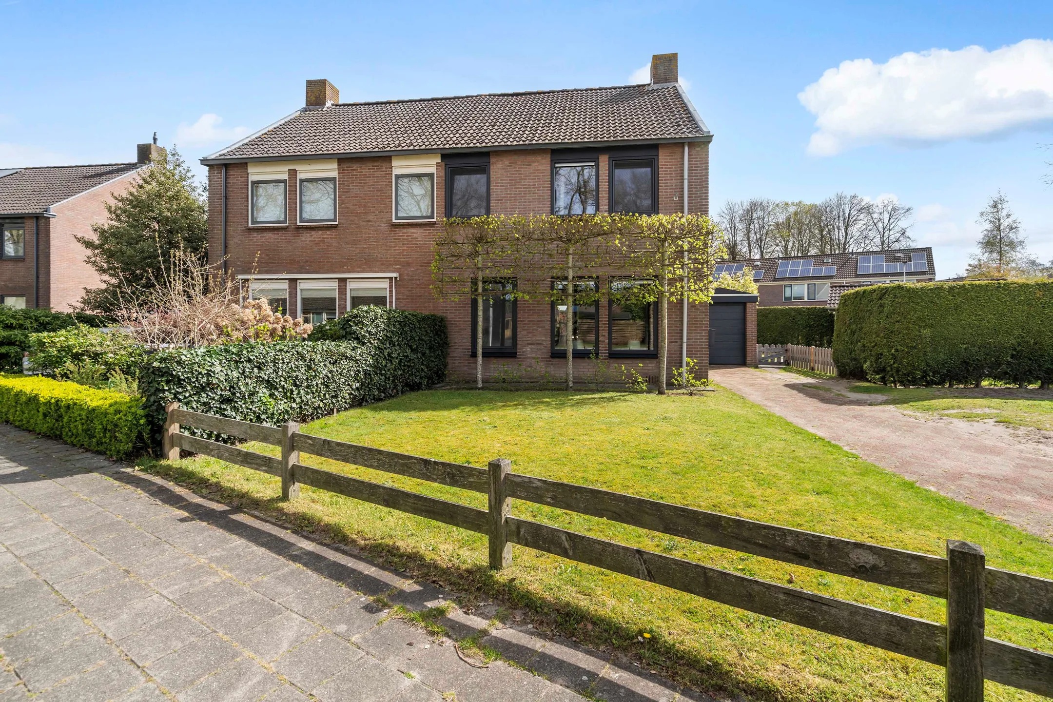 2-onder-1-kapwoning Weverslaan 15 in Dwingeloo