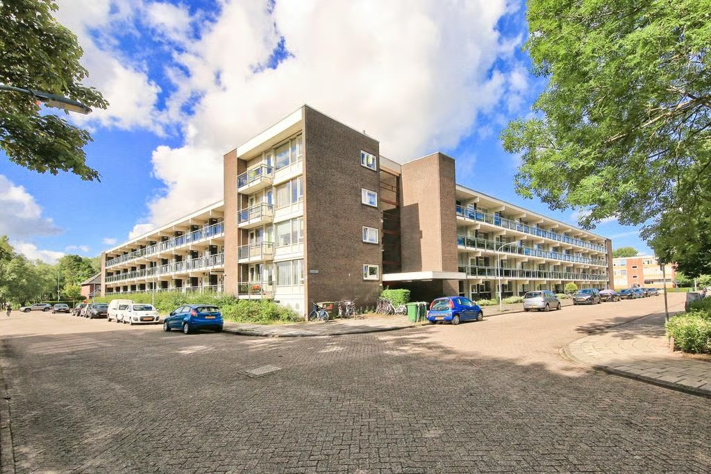 Galerijflat Veldzigtlaan 146 in Haarlem