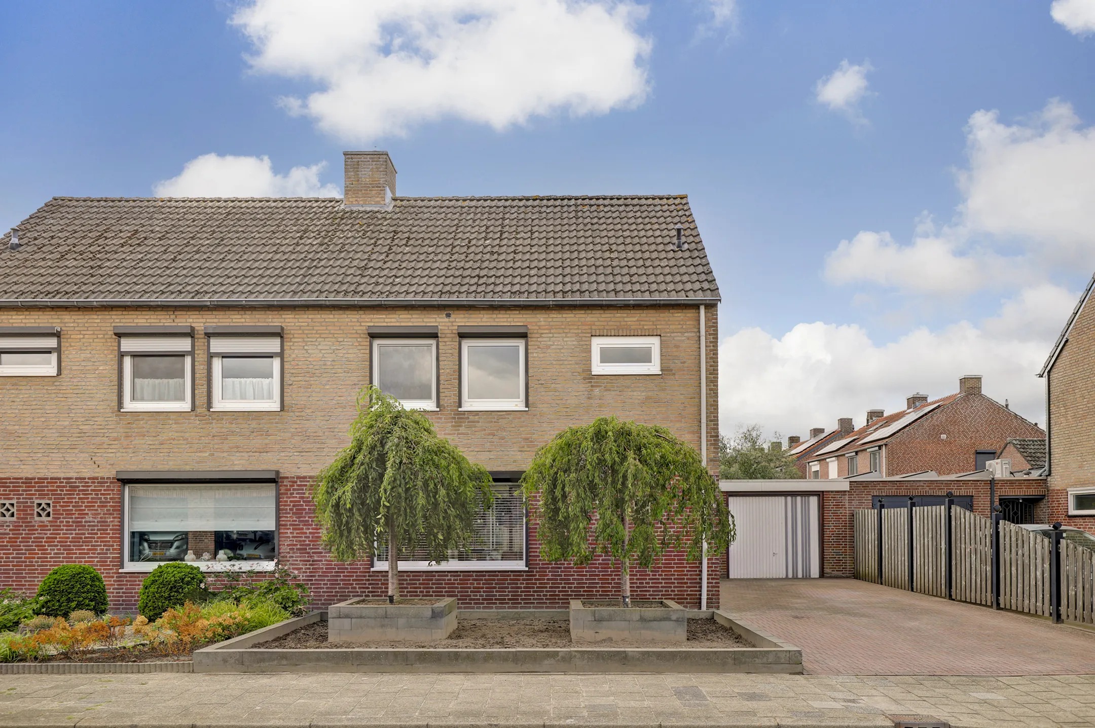 2-onder-1-kapwoning Hoofdstraat 12 Oirlo