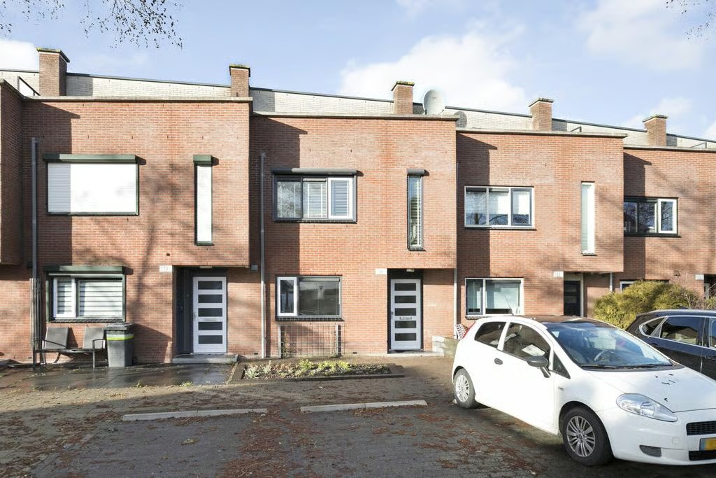 Tussenwoning Rondostraat 81 in Hellevoetsluis