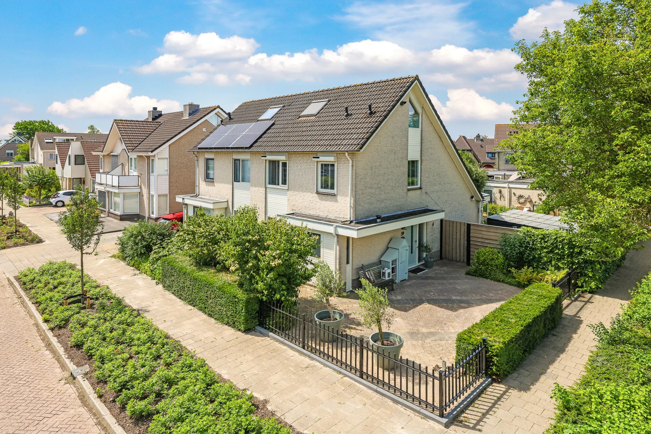 2-onder-1-kapwoning De Veldse Hofstede 59 in Zetten