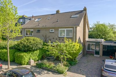 Eengezinswoning, hoekwoning Bisschopswater 7 in Breukelen