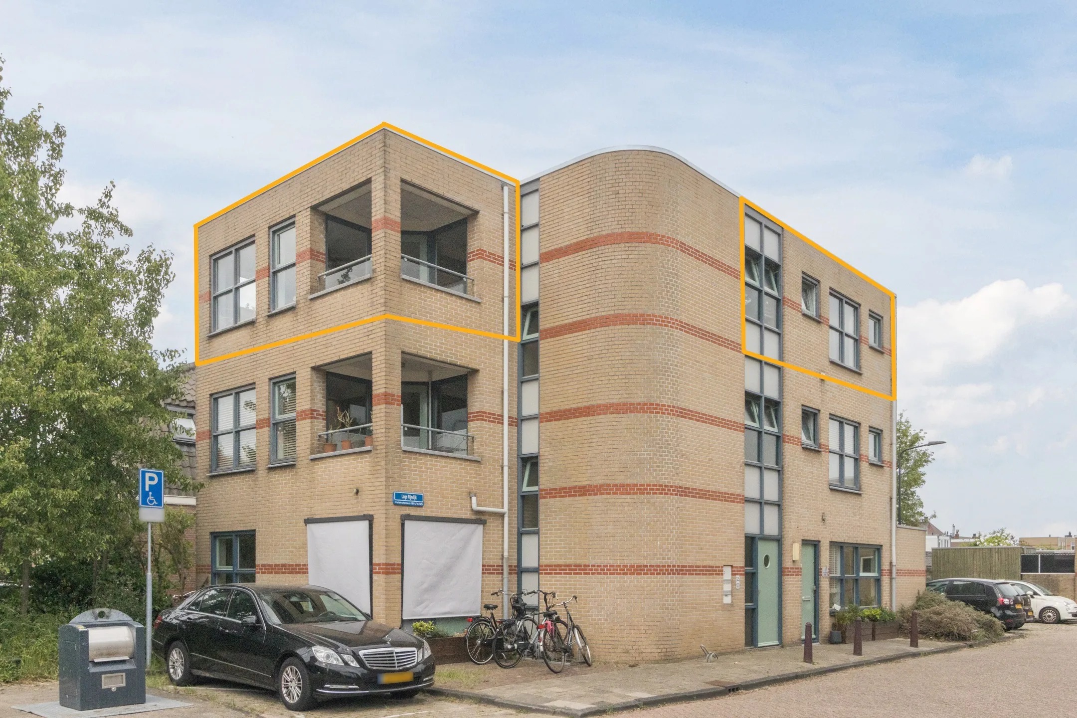 Portiekflat Lage Rijndijk 125 in Leiden