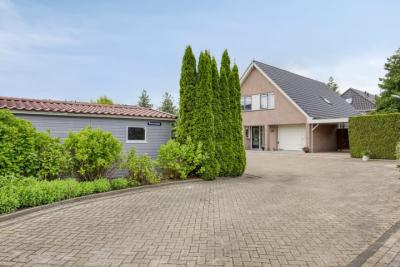 Villa, vrijstaande woning Weidestraat 10 in IJsselmuiden