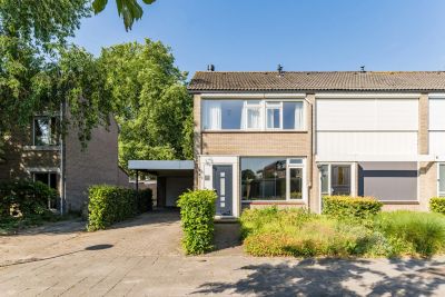 Hoekwoning Lijsterbeslaan 10 in Oisterwijk