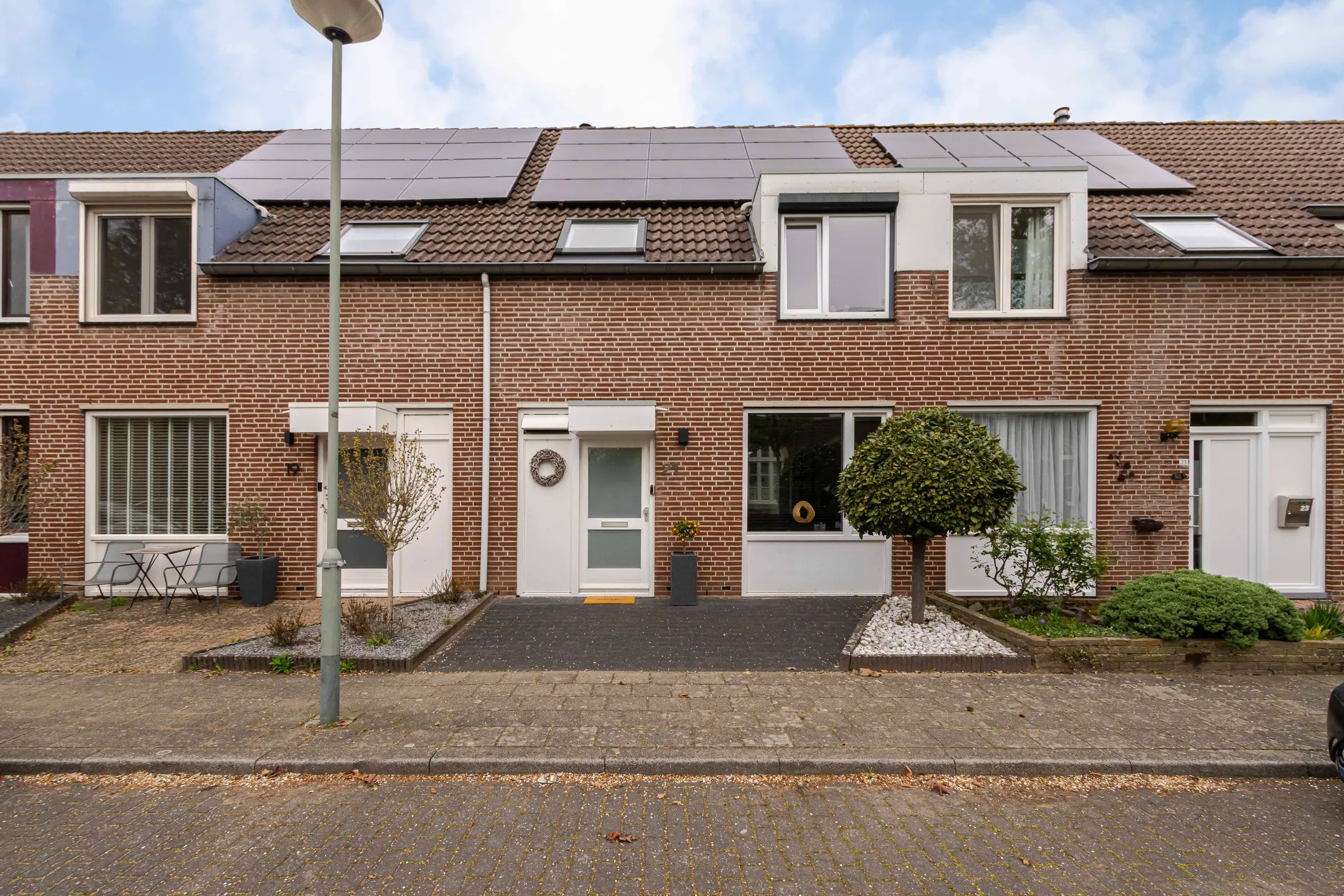 Tussenwoning Burchtstraat 21 in Bunde