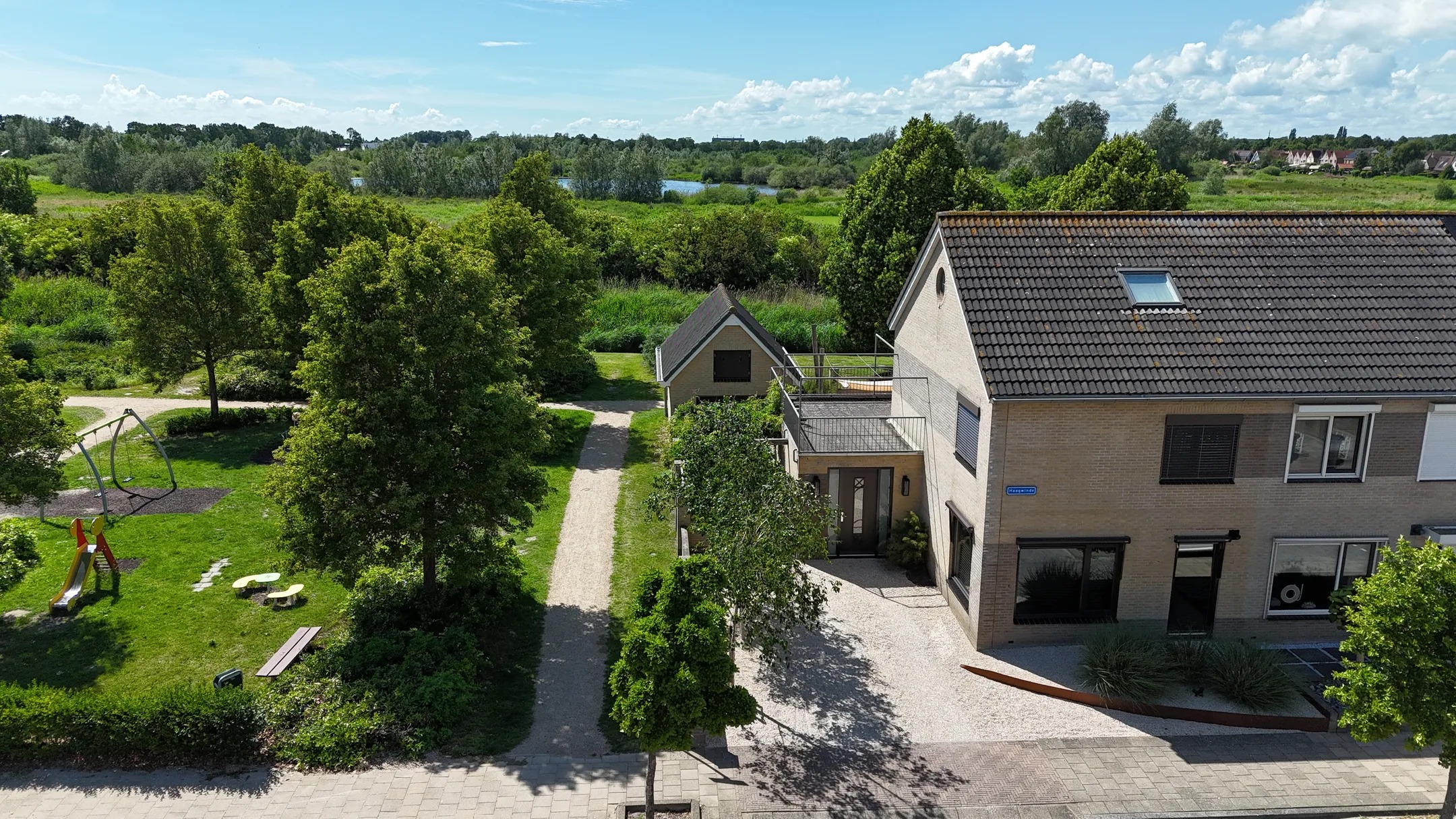 Hoekwoning Haagwinde 42 in Urk