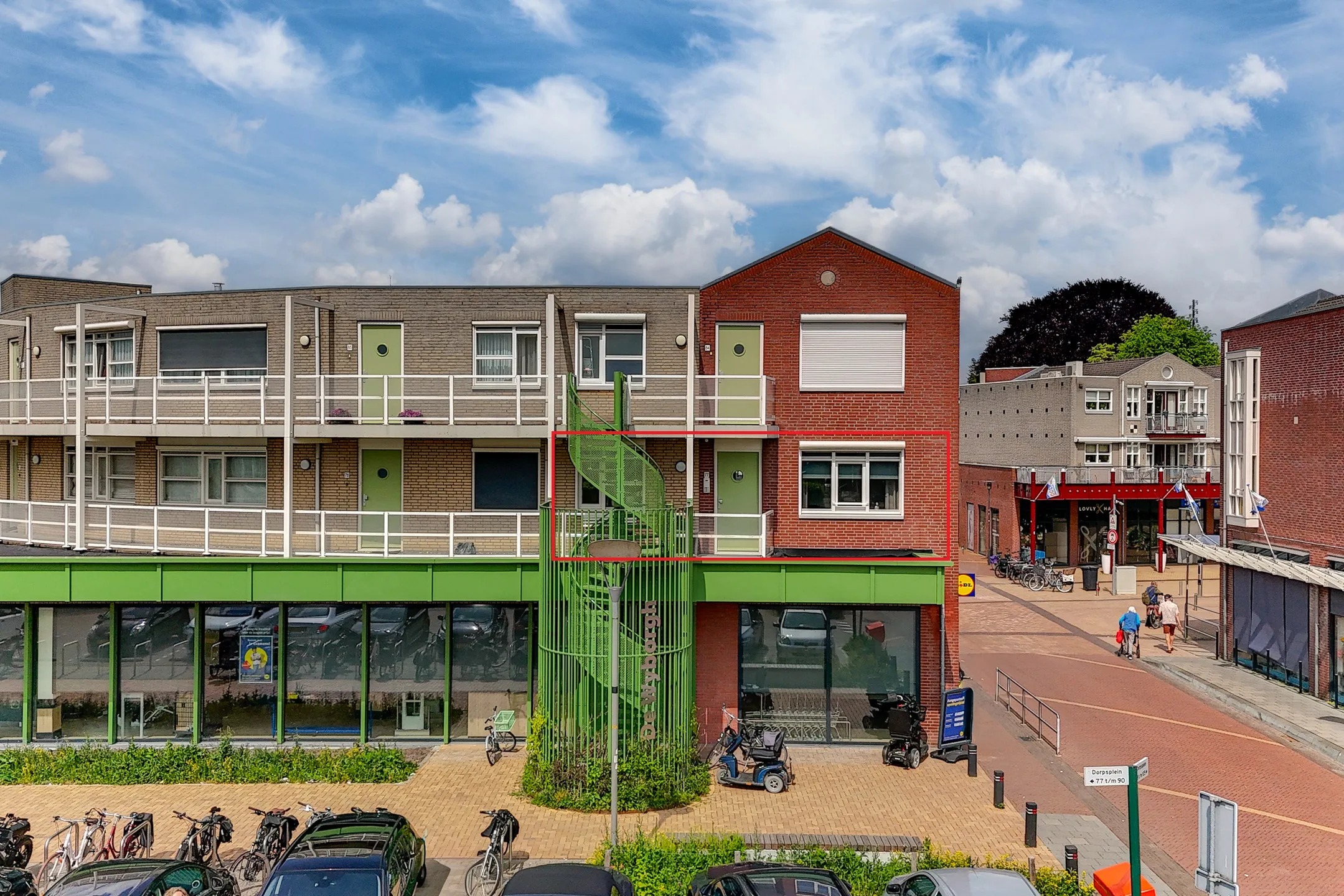 Galerijflat Dorpsplein 77 in Westervoort