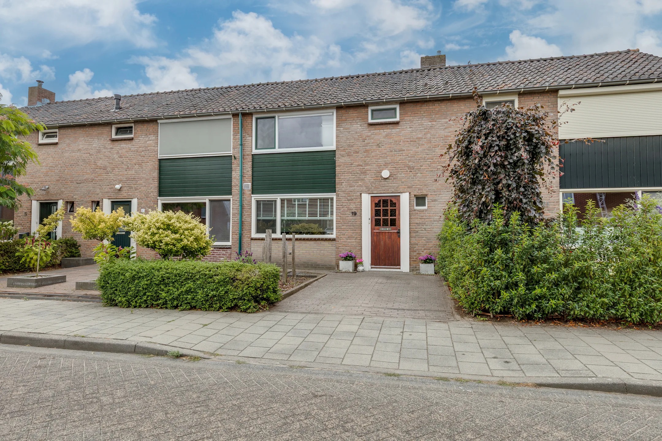 Tussenwoning Koningin Wilhelminalaan 19 in Varsseveld