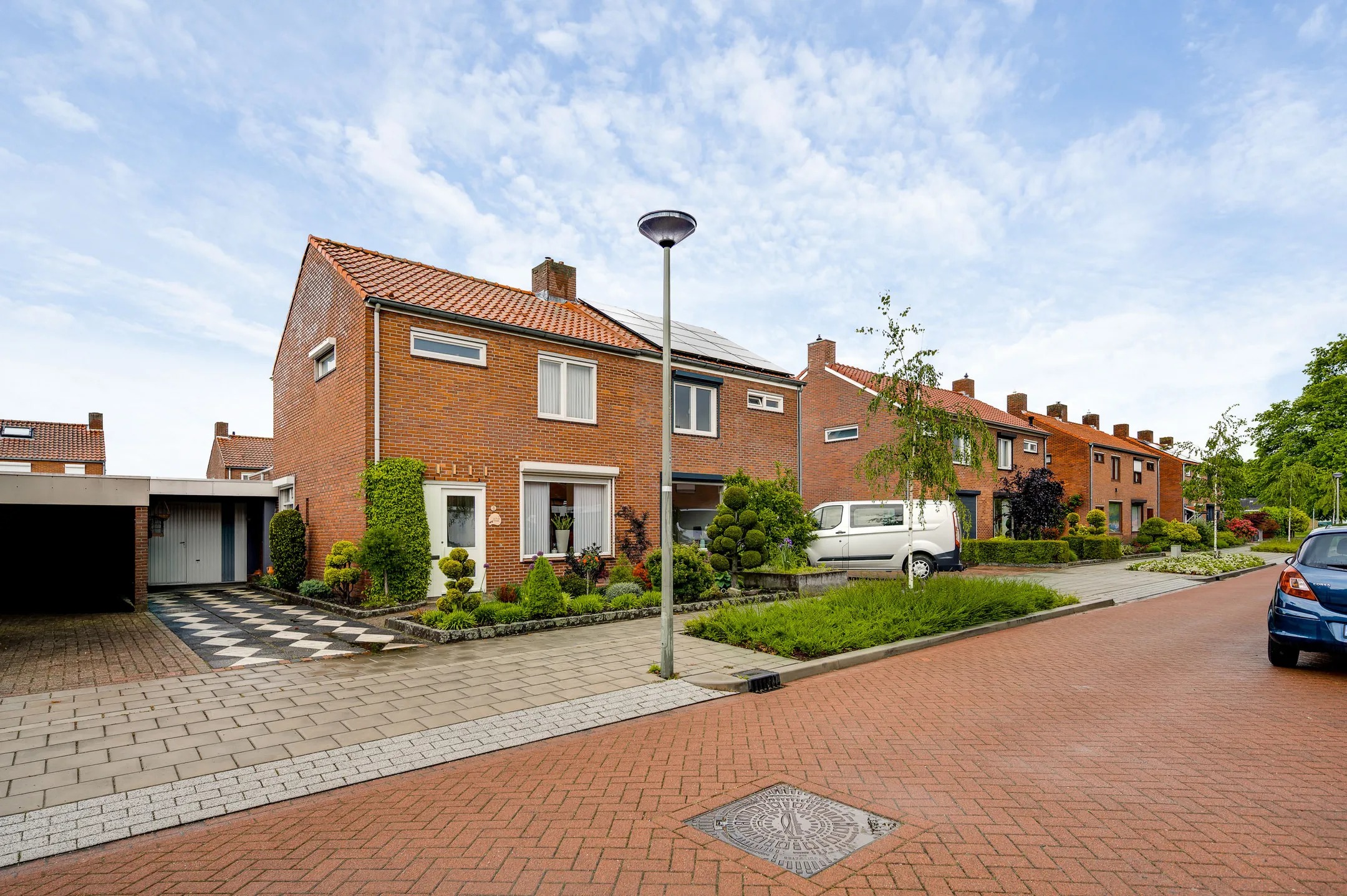 Geschakelde 2-onder-1-kapwoning Berkenlaan 5 in Neer
