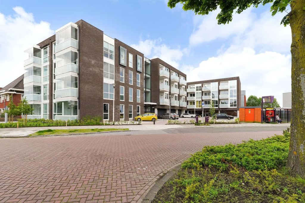 Bovenwoning Stationsplein 16 in Rijen