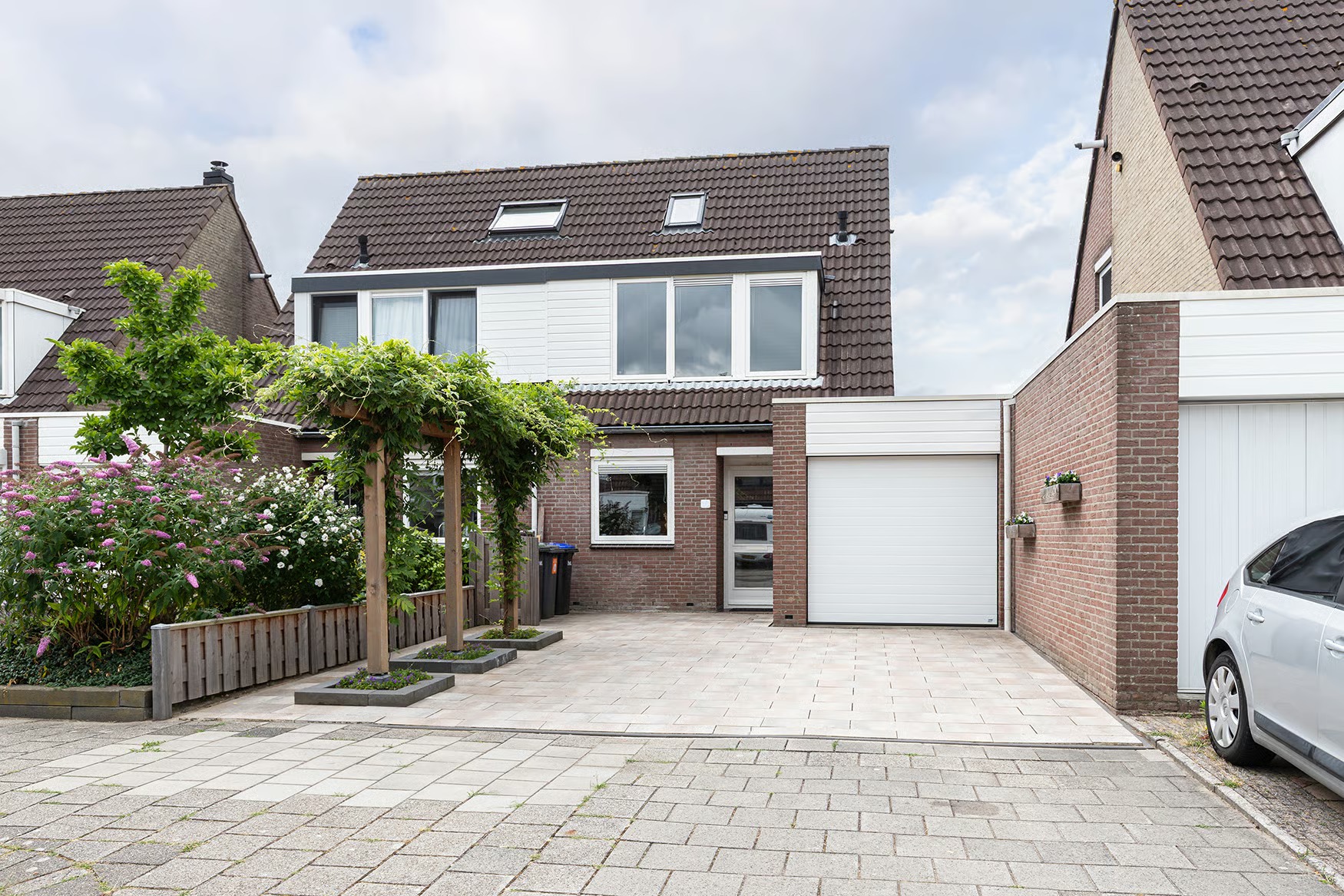 Geschakelde woning Lijsterbeshof 10 in Papendrecht