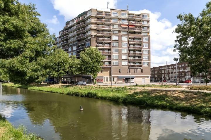 Portiekflat Lange Hilleweg 396 in Rotterdam