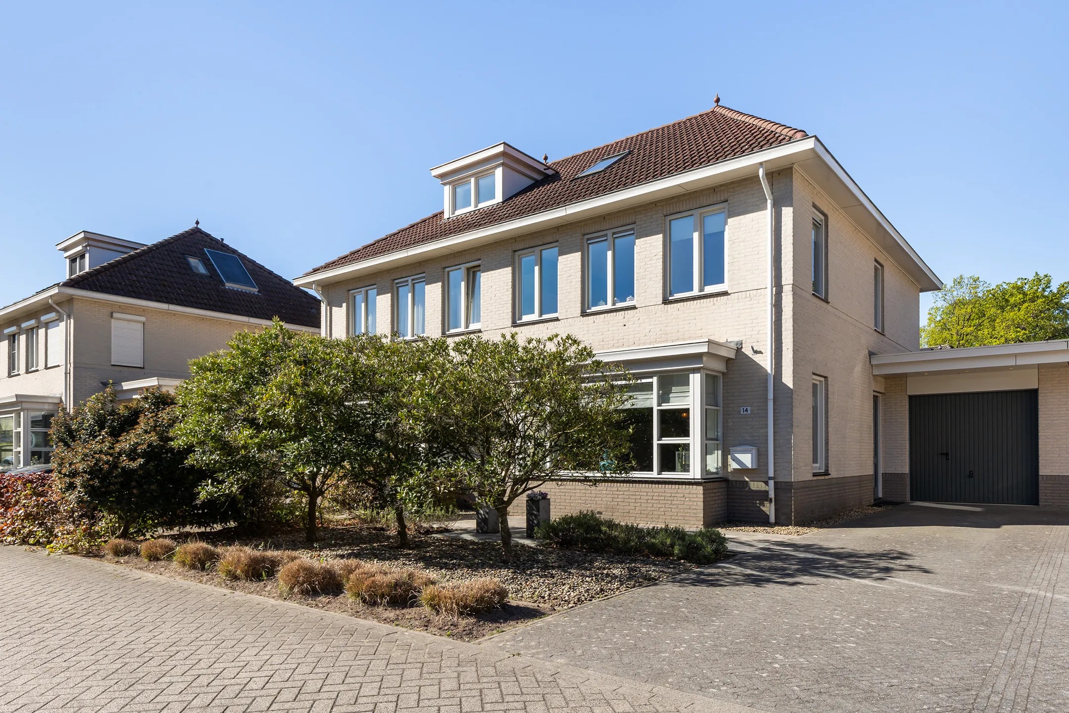 2-onder-1-kapwoning De Moeraseik 14 Apeldoorn