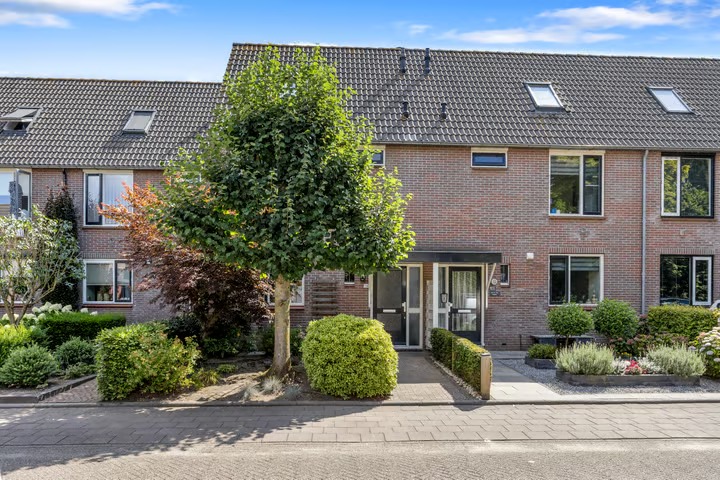 Tussenwoning Wethouder Van Thiellaan 24 in Barneveld