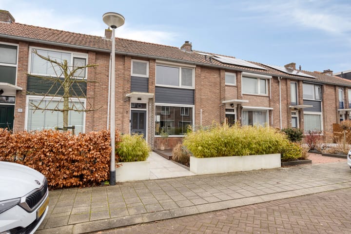 Tussenwoning Irenestraat 7 in Rhoon