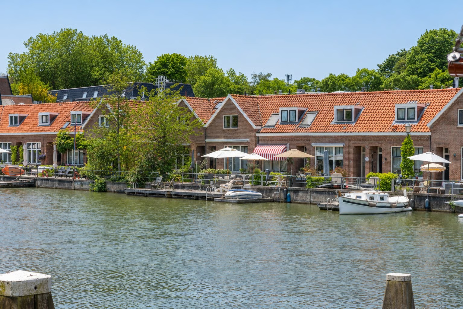 Tussenwoning Vechtkade 10 Muiden