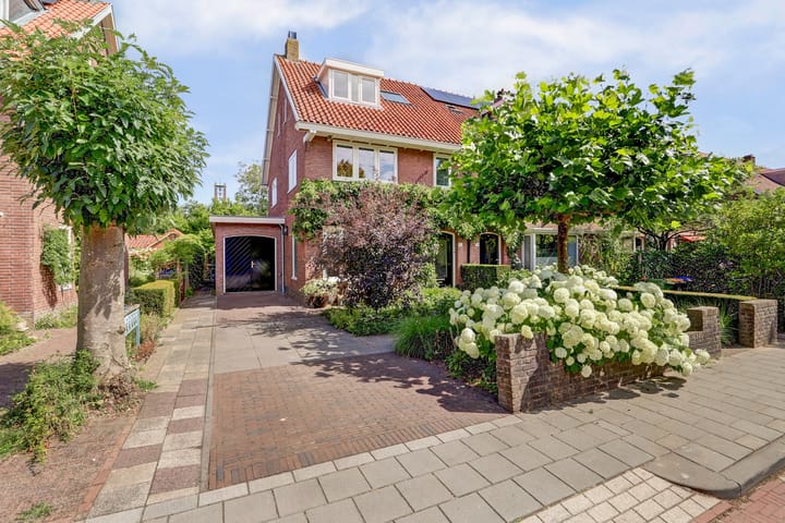 Eengezinswoning, hoekwoning Steenen Camer 72 Bilthoven