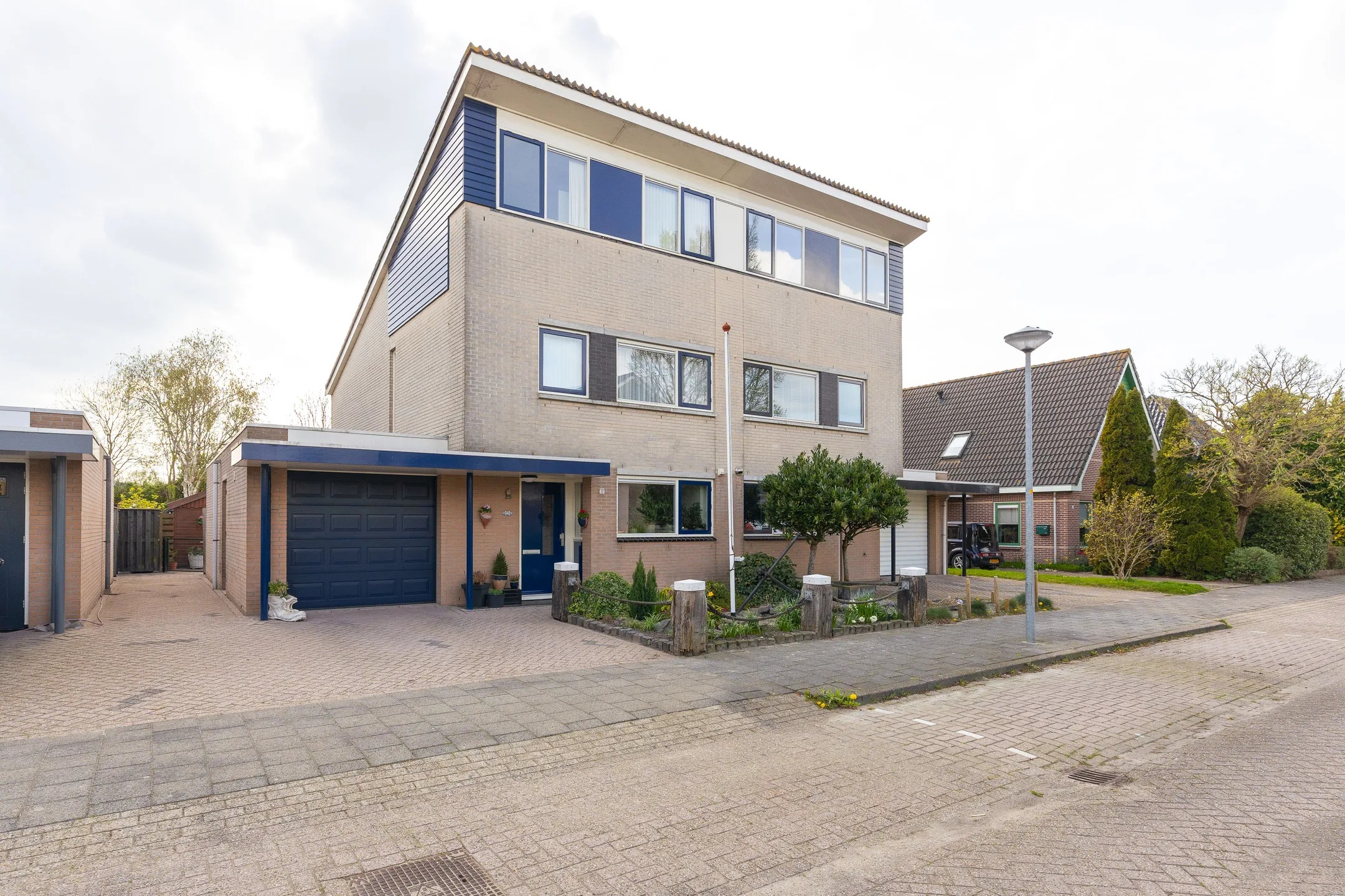 2-onder-1-kapwoning Iepenstraat 15 in Winkel