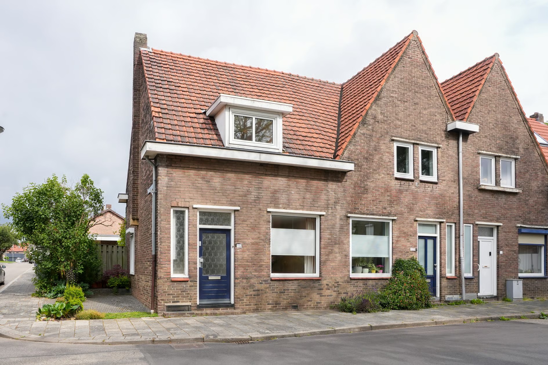 Hoekwoning Nachtegaalstraat 124 in Geleen