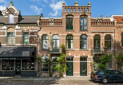 Tussenwoning Herengracht 21 in Weesp