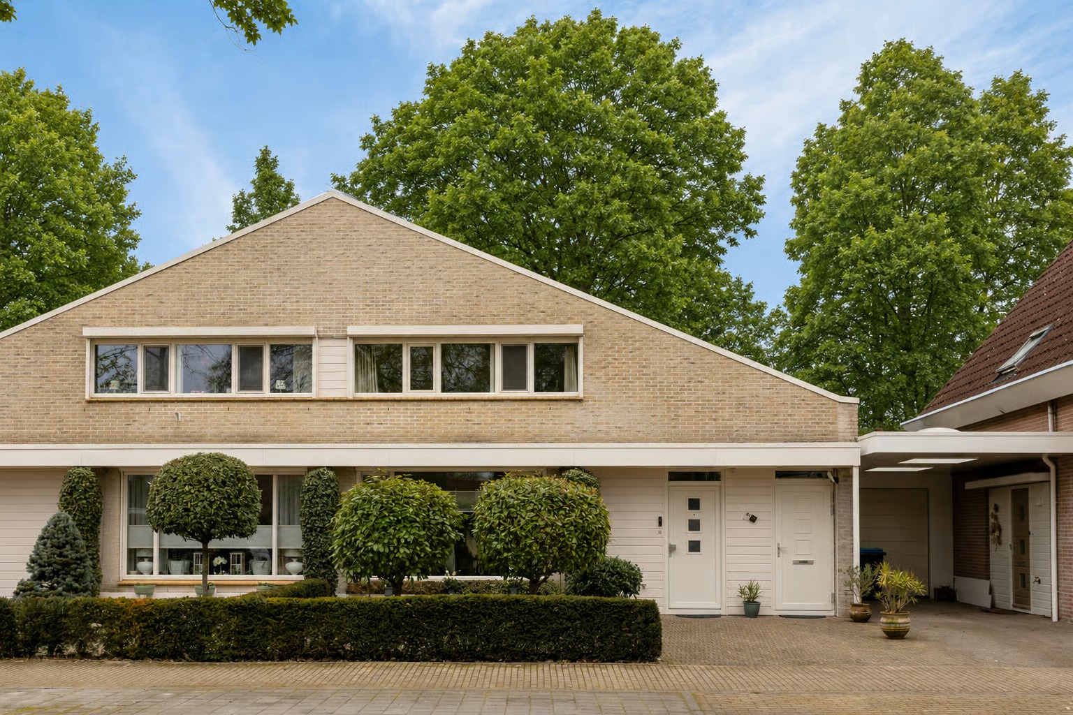 Geschakelde 2-onder-1-kapwoning Eekmaatlaan 43 in Enschede
