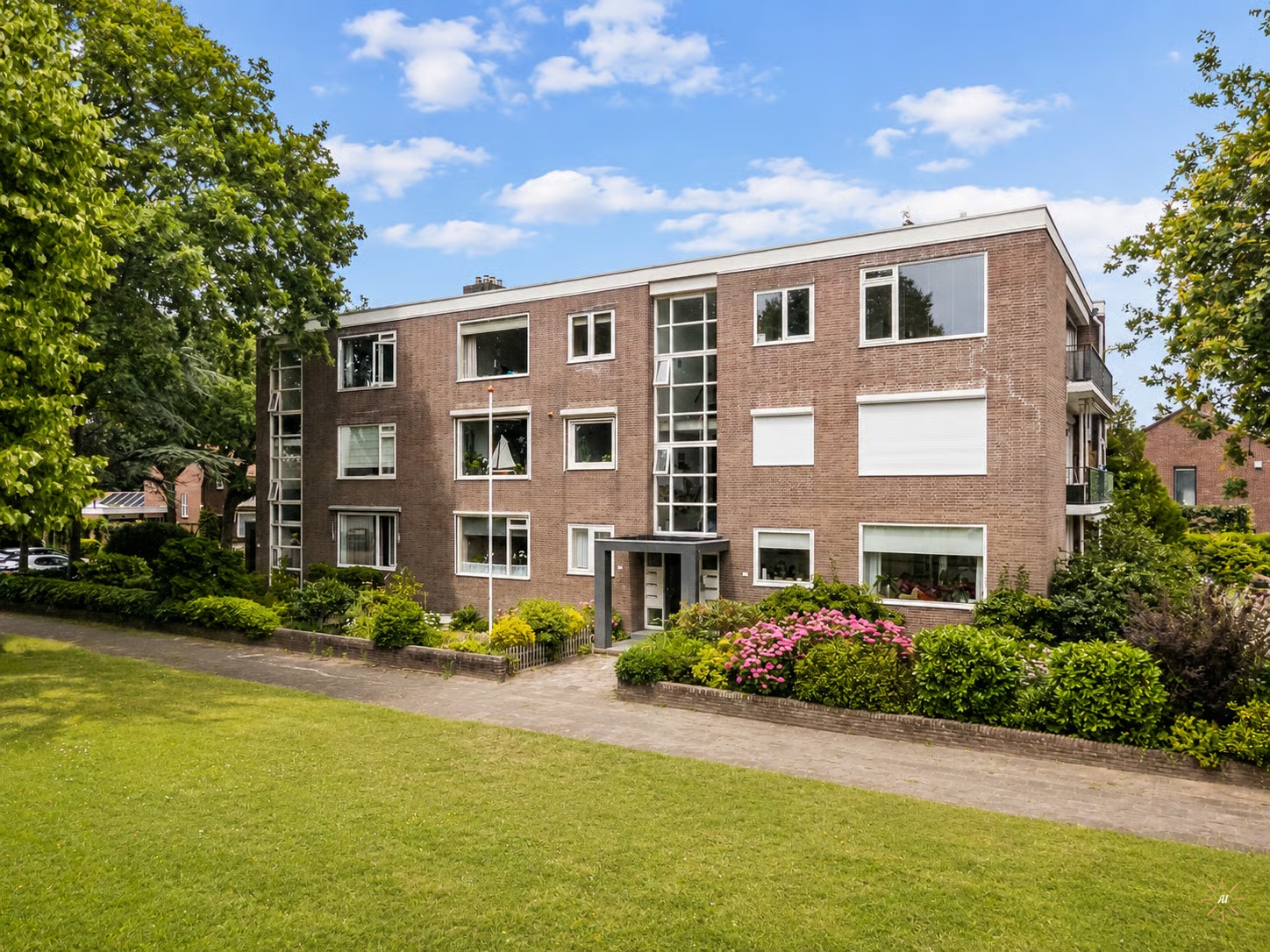Portiekflat Hoofdstraat 328 b in Sassenheim