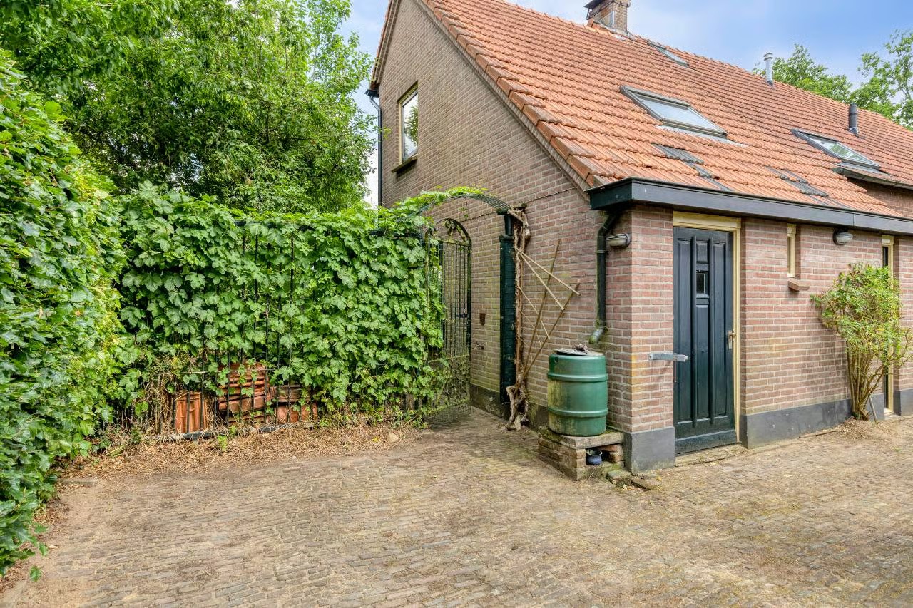 2-onder-1-kapwoning Kerkstraat 293 A in Gaanderen