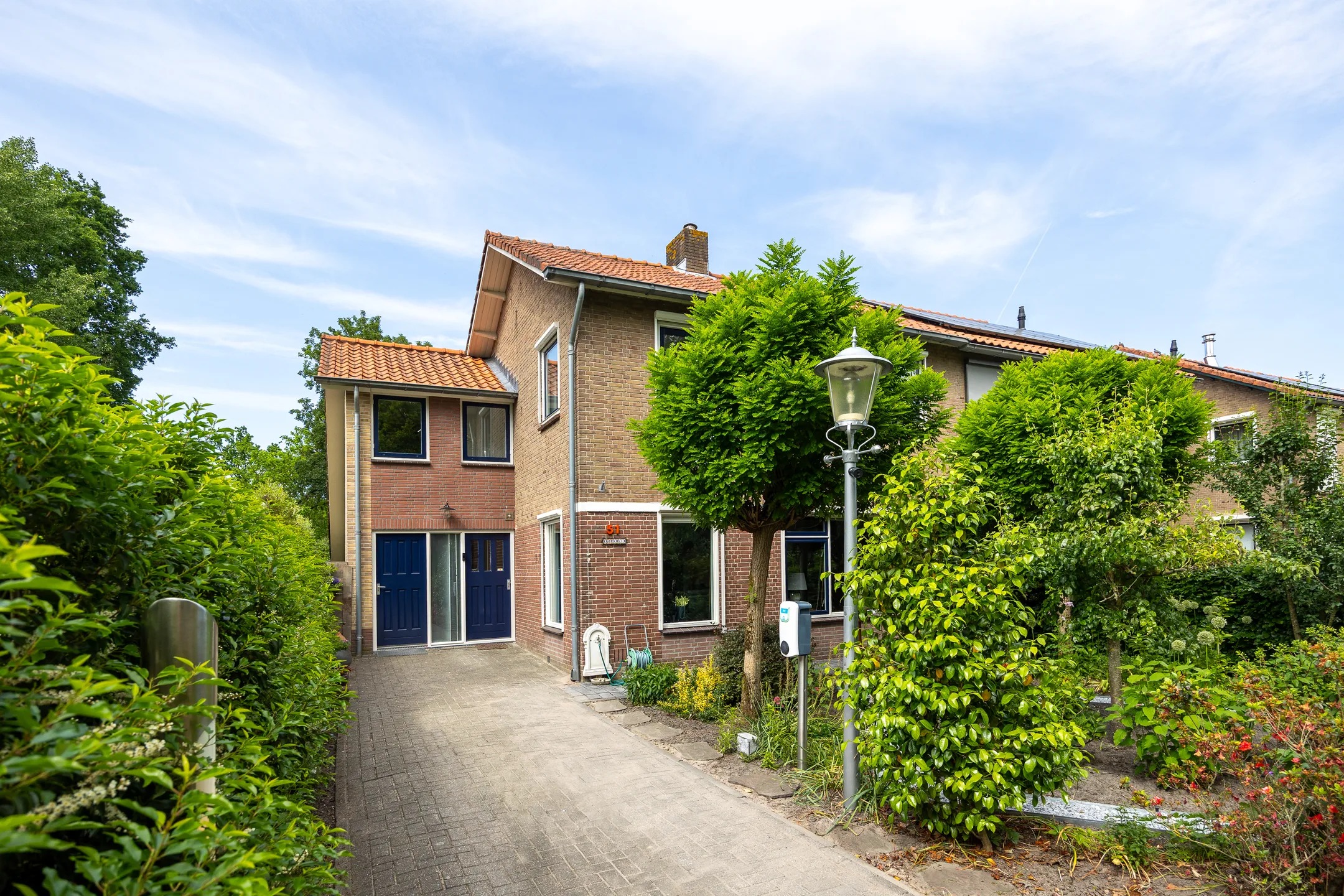 2-onder-1-kapwoning Burgemeester de Beaufortweg 51 in Leusden
