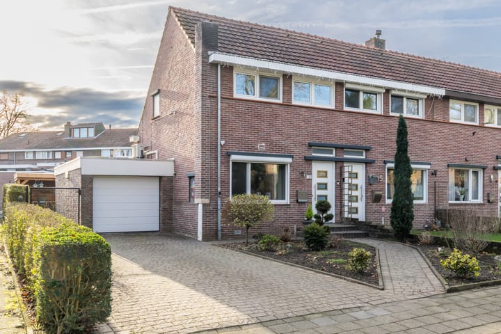 Hoekwoning Wieënweg 13 Brunssum