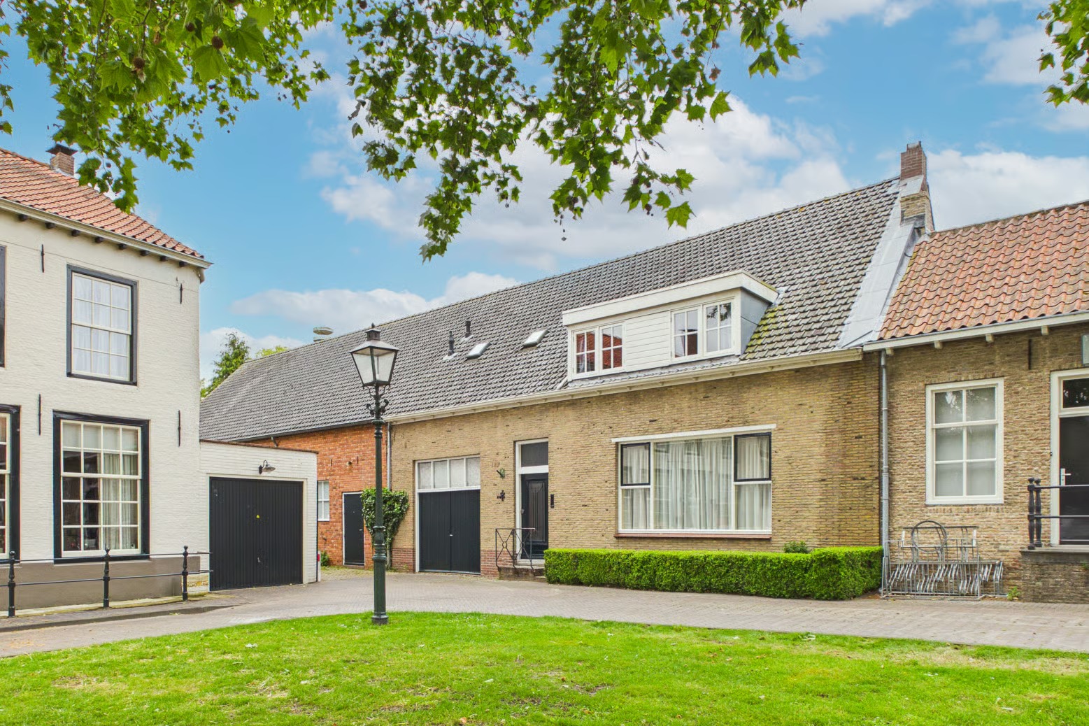 Halfvrijstaande woning Markt 4 in Biervliet