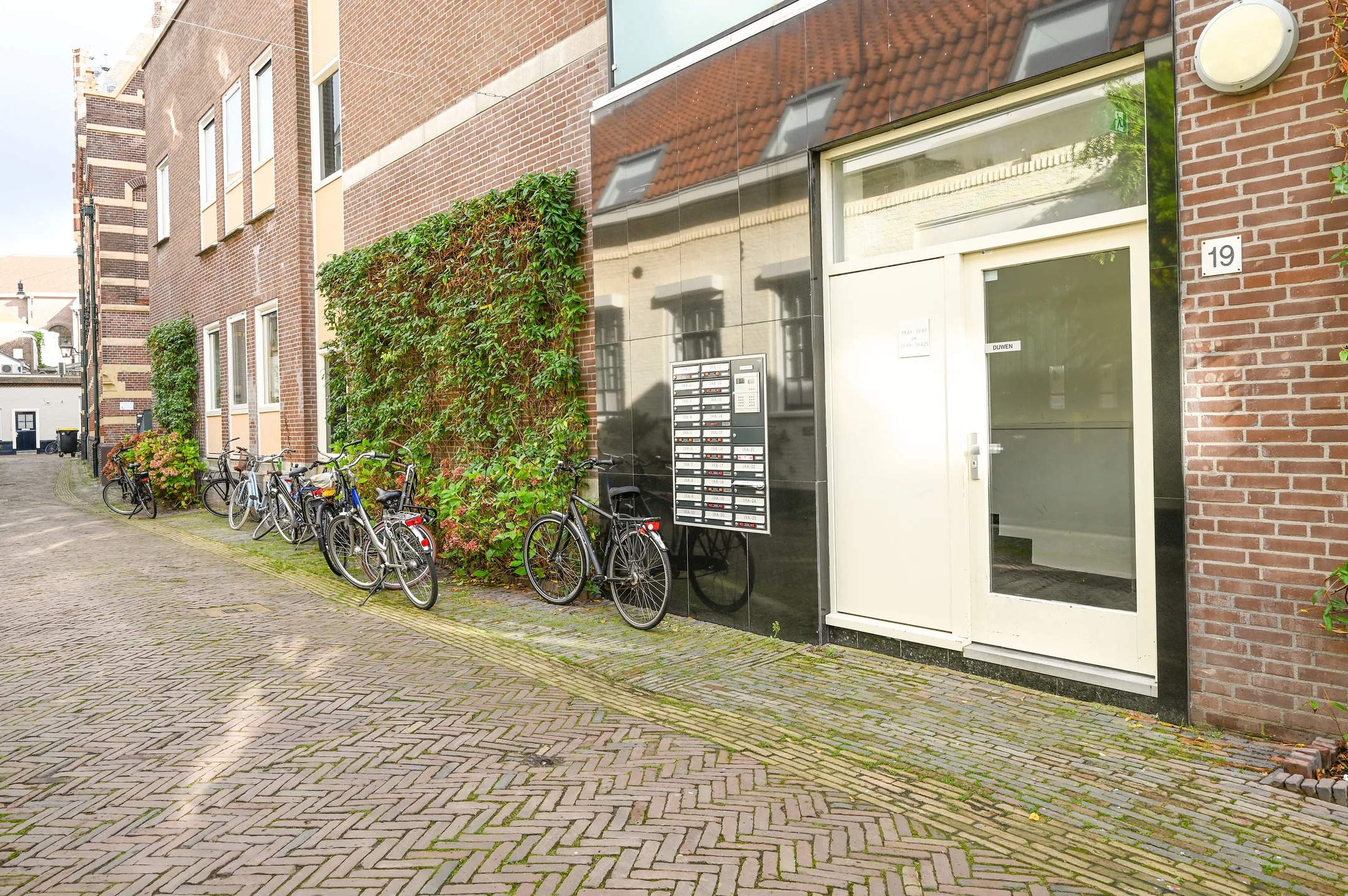 Portiekflat Nobelstraat 19 A12 in Haarlem