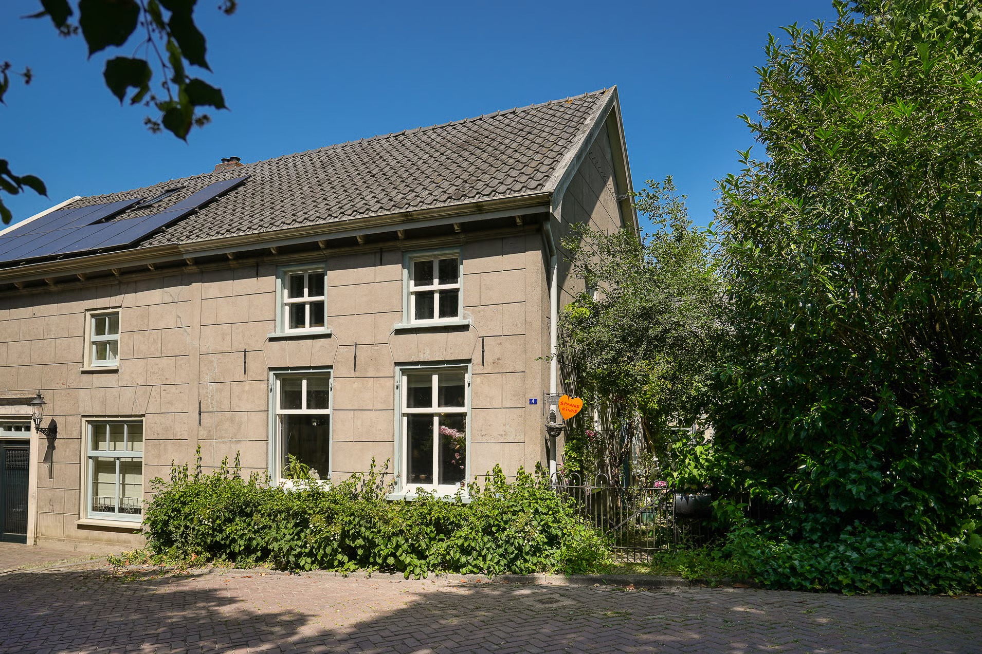 Halfvrijstaande woning Kerkstraat 4 in Rossum