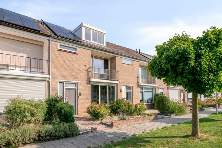 Eengezinswoning, tussenwoning Vroonenburg 5 in Kapelle