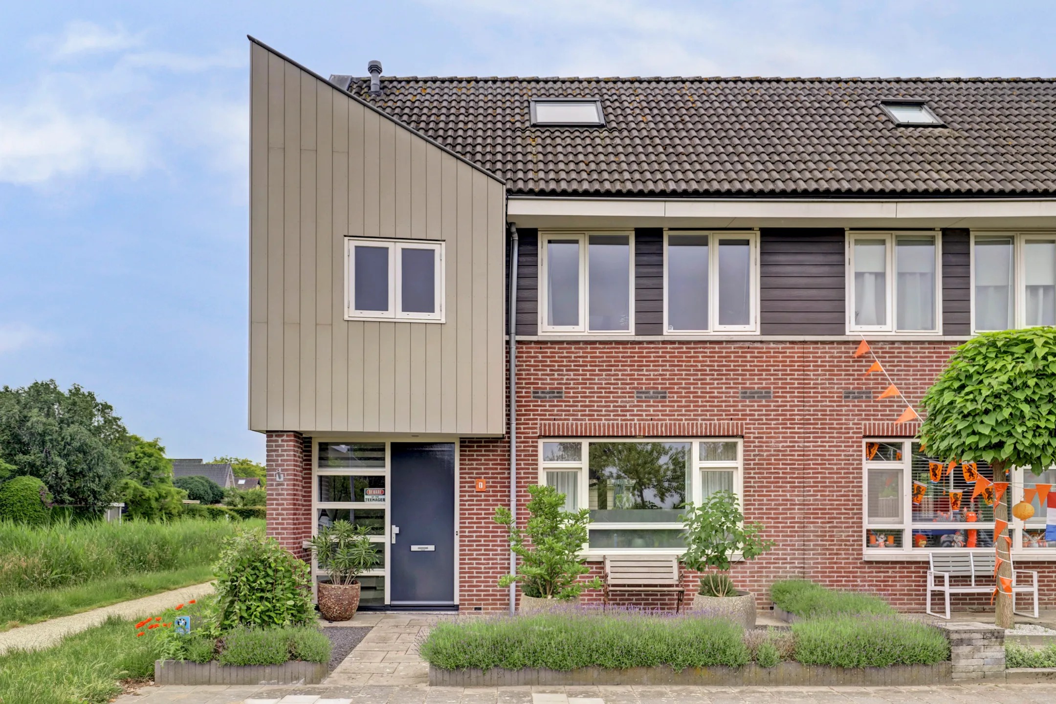 Hoekwoning Perendreef 1 in Asperen