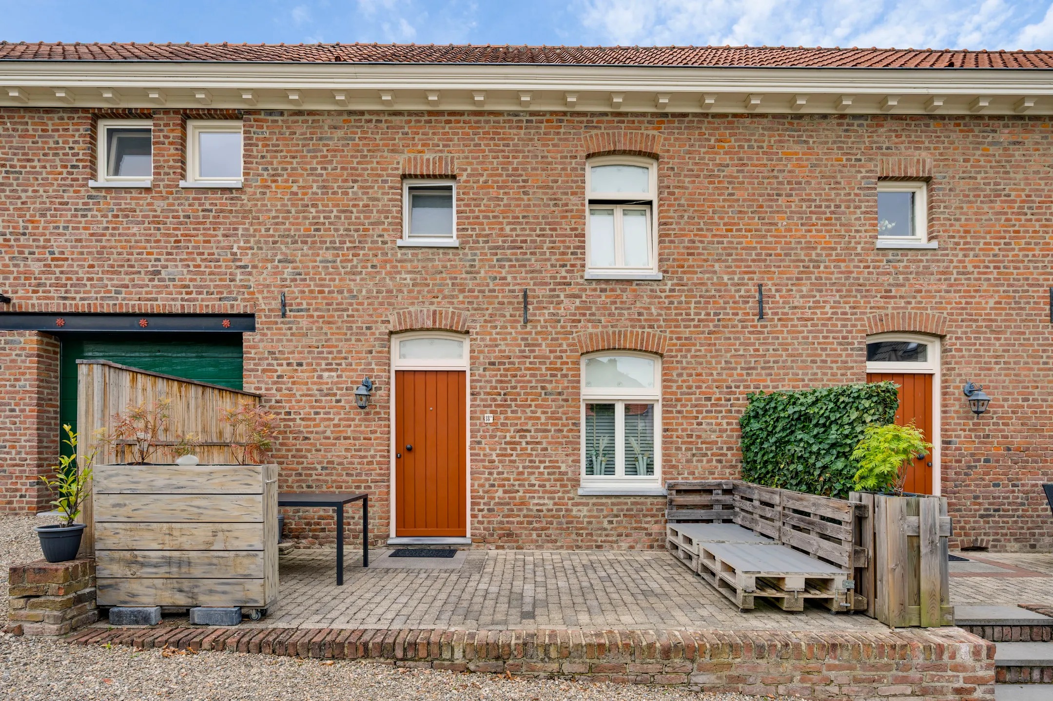 Tussenwoning Mgr. Brulsstraat 18 a in Hulsberg