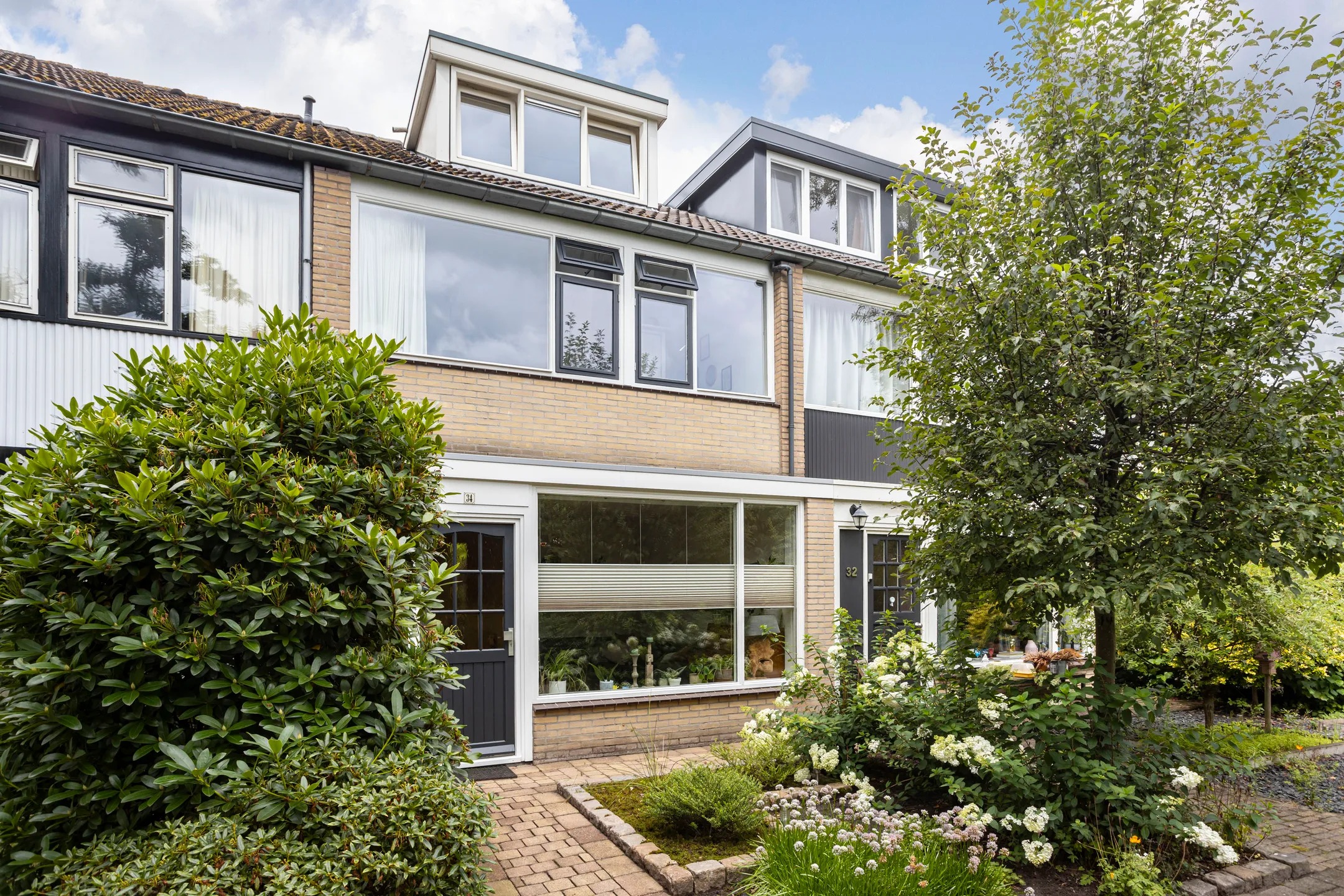Tussenwoning Petuniastraat 34 in Enschede