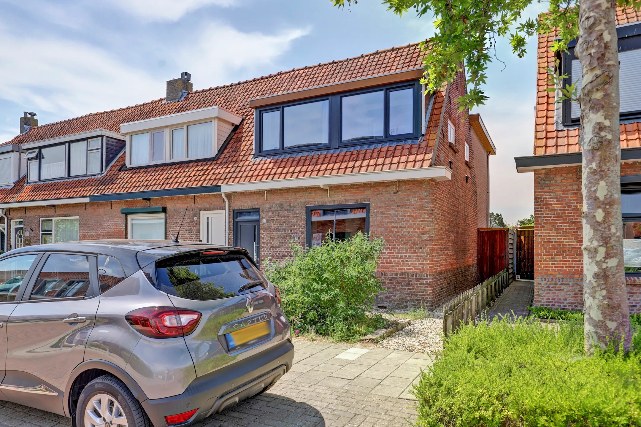 Hoekwoning Scheldestraat 77 in Goes
