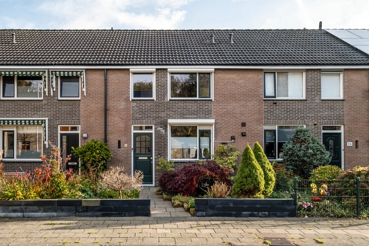 Eengezinswoning, tussenwoning Hofkamp 98 in Losser
