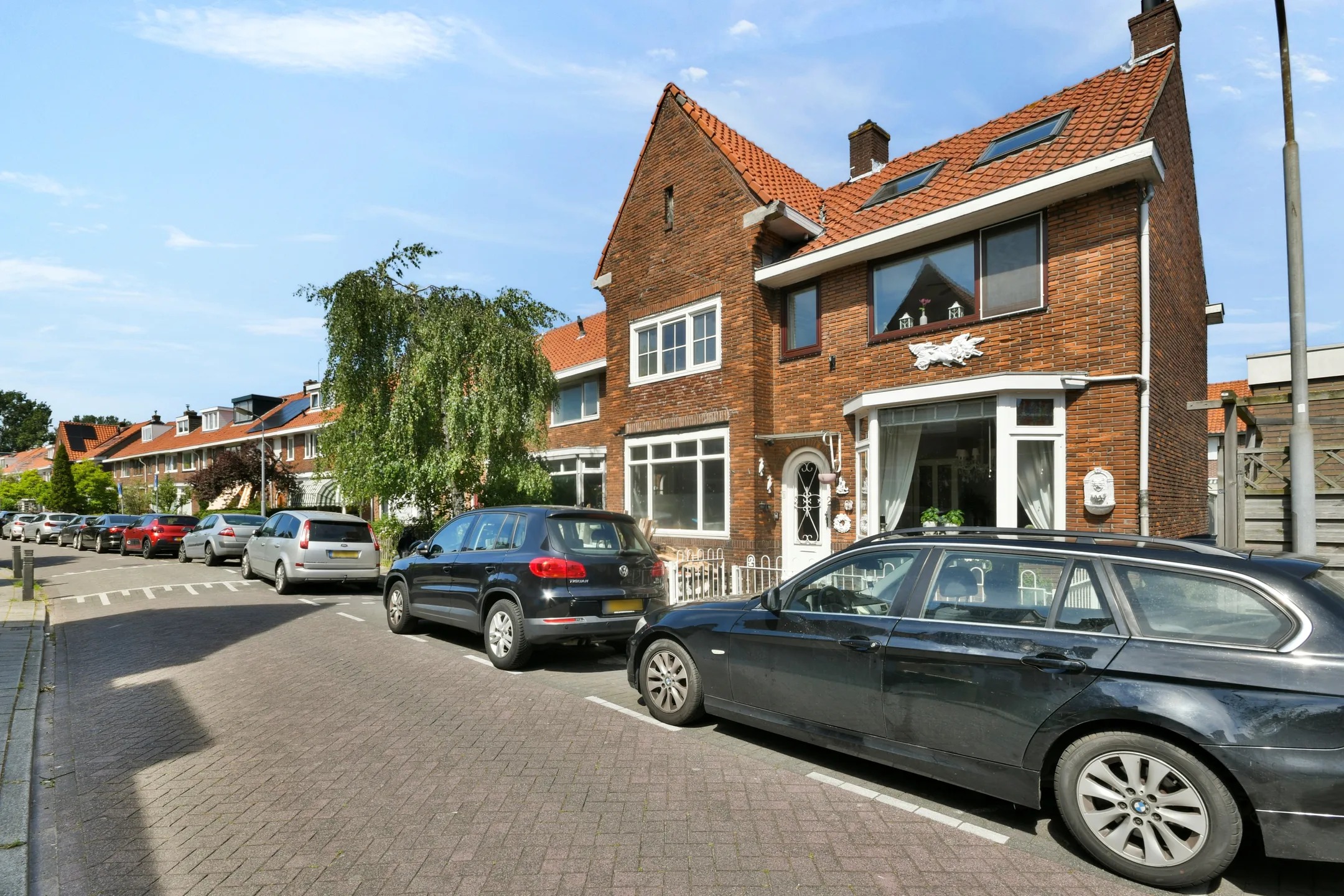 Hoekwoning Lijsterbesstraat 2 in Zaandam