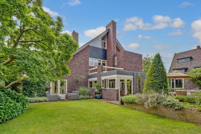 Eengezinswoning, vrijstaande woning Kerklaan 54 in Kortenhoef