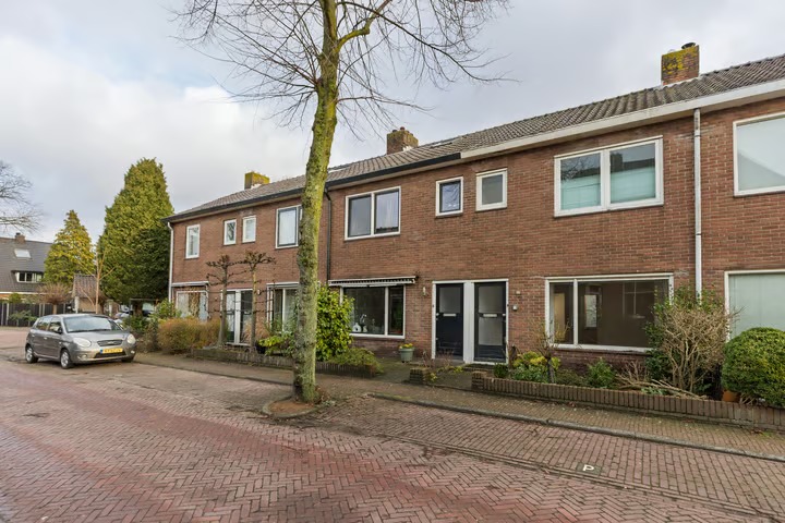 Tussenwoning Rozenstraat 36 in Huizen
